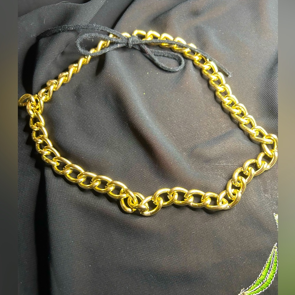 💜 CLEARANCE 2/5 VTG Adjustable Gold Tone Metal Hat Brim chain. Unbranded.